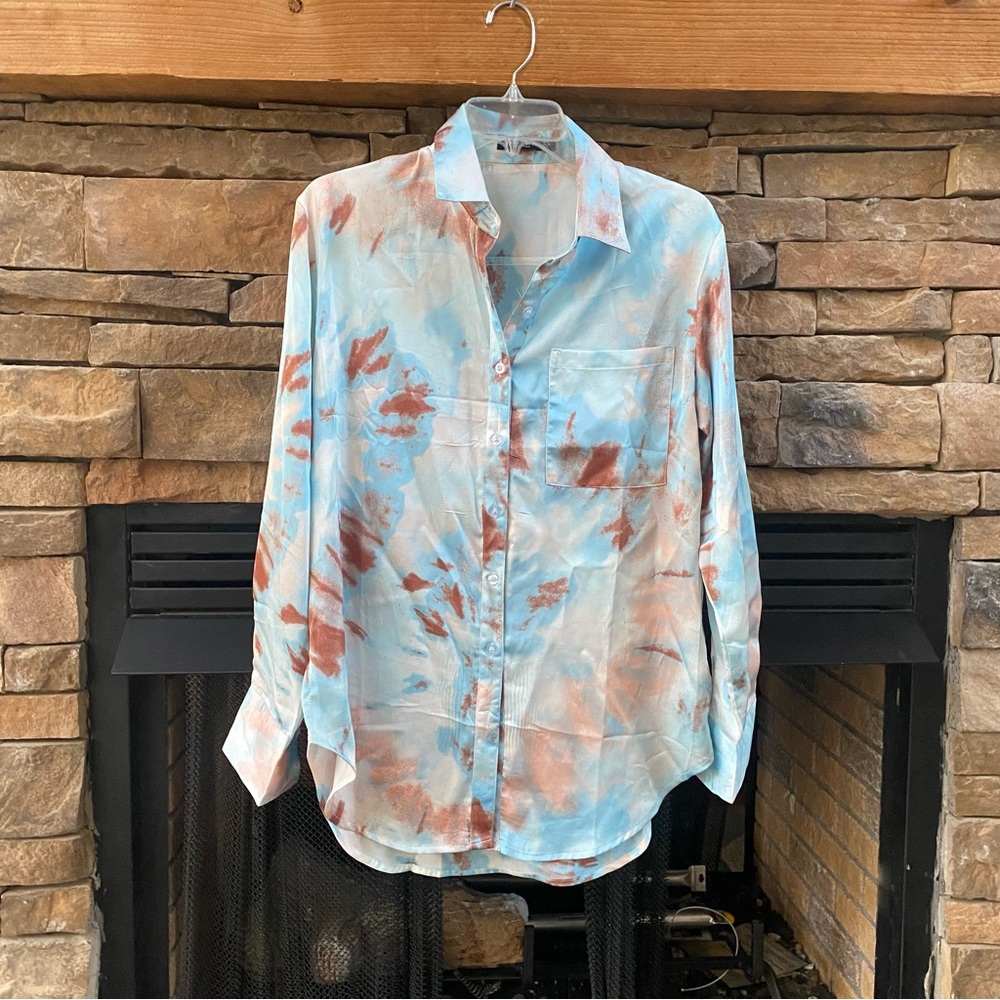 Nasty Gal button down blouse top blue brown size 8 tie dye boho retro